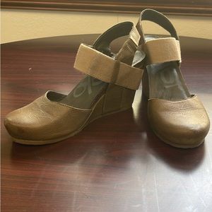 OTBT gray wedges